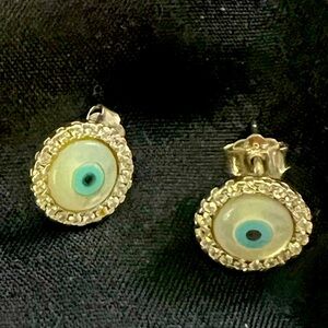 Stud earrings 🧿🪬
